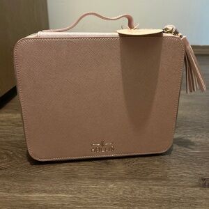 Hollis Jett Setter Bag